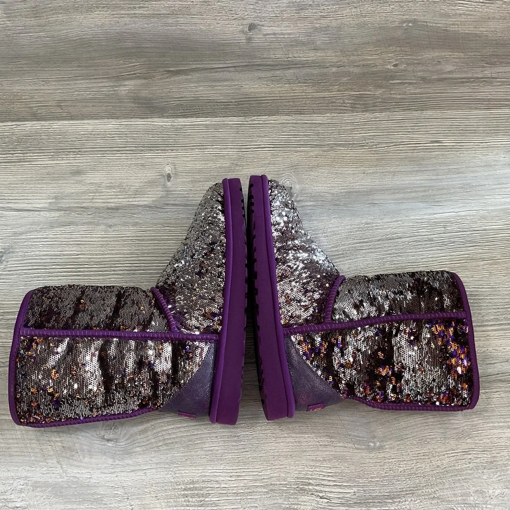 Ugg 1002978 Australia Womens 9 US Classic Short Sequin Boots Purple Silver RARE